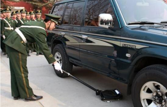 車底檢查鏡.jpg 車底檢查鏡.jpg