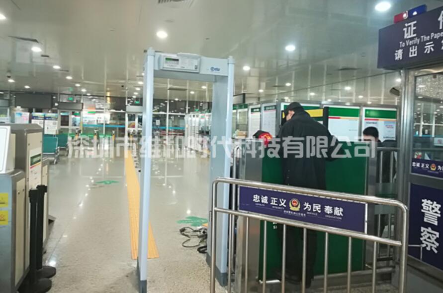 廠家技巧分享：如何選擇一臺(tái)高性價(jià)比手機(jī)安檢門 ？