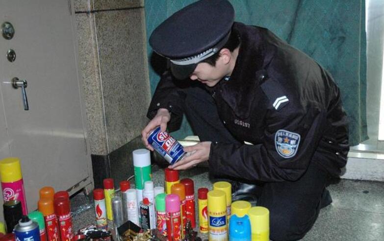 5-笫一次坐飛機(jī)登機(jī)流程 安檢門(mén)安檢注意事項(xiàng).jpg